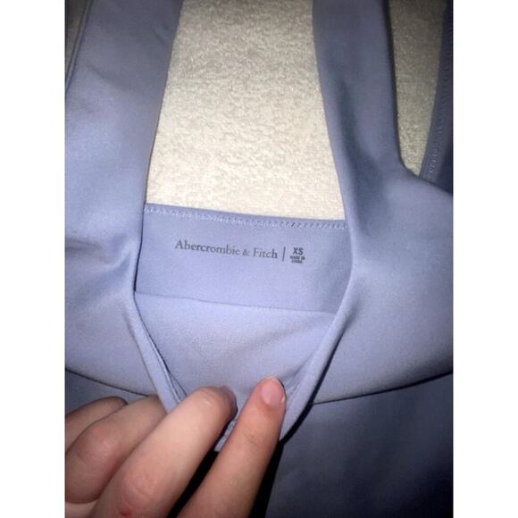 Womens Abercrombie & Fitch Periwinkle Cropped Tank Size XS - Picture 2 of 3